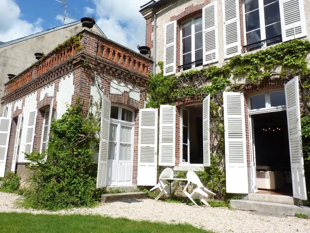 Le Clos Saint Nicolas Bed & Breakfast Chateau-Renard ภายนอก รูปภาพ