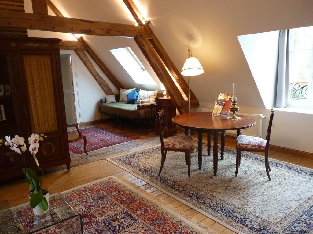 Le Clos Saint Nicolas Bed & Breakfast Chateau-Renard ภายนอก รูปภาพ