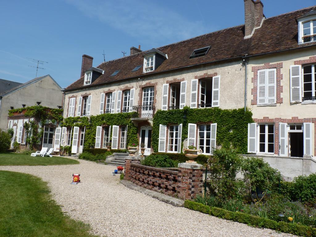 Le Clos Saint Nicolas Bed & Breakfast Chateau-Renard ภายนอก รูปภาพ